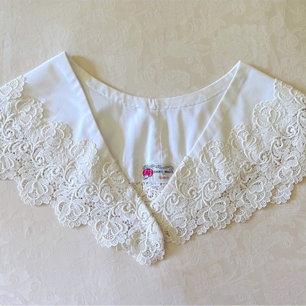 Lace Collar